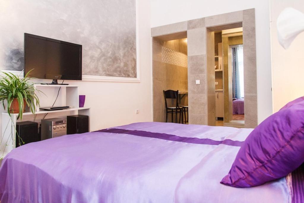 City Center Apartment With Balcony Belgrade Exterior photo